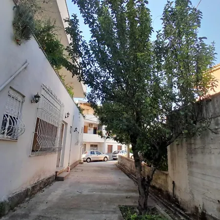 Appartement Taverna Laberia 2 *