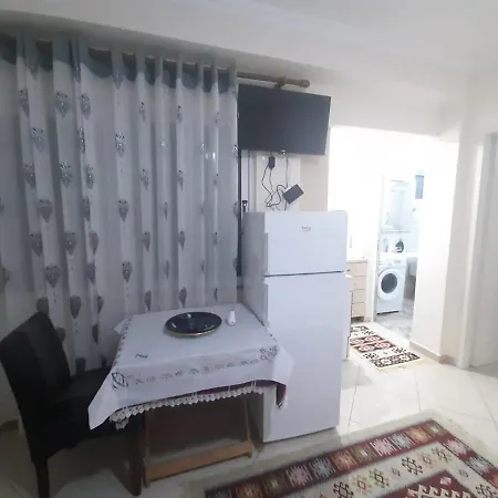 Apartment Taverna Laberia 2 *
