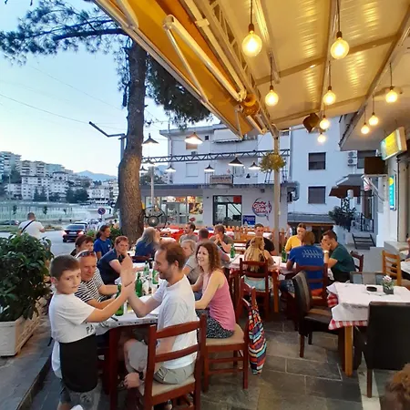 Taverna Laberia 2 Apartment Gjirokaster