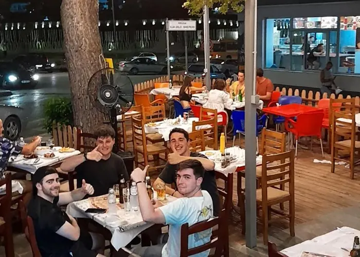Taverna Laberia 2 Lejlighed Gjirokastër